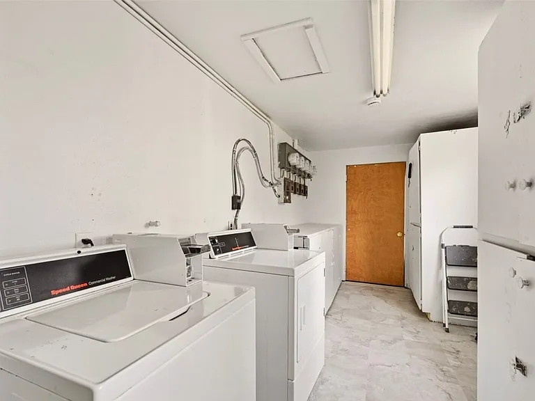327 S St SE #3 — Photo 17