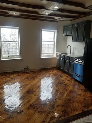 Rented by Silver Rock Realty LTD | media 2