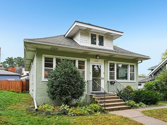 3rd image of 2094 Goodrich Ave