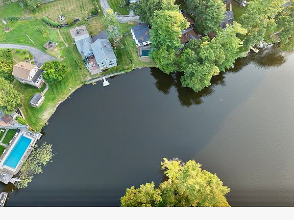5th image of 2 Colonial Rd