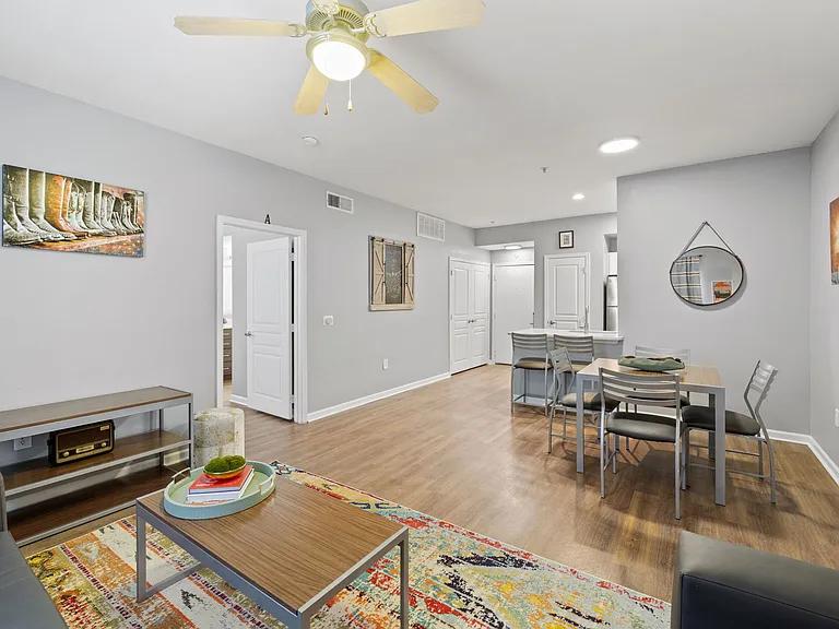 2707 Rio Grande St — Photo 8