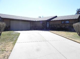 10405 Paganica Plaza Dr, Hutchinson, KS 67502