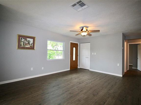 3rd image of 502 N Disston Ave