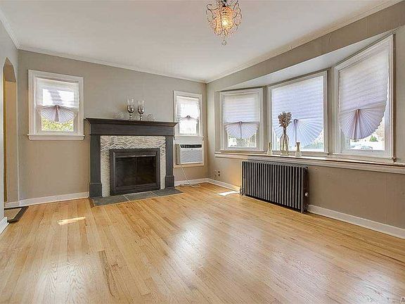 4th image of 30 N Violet St