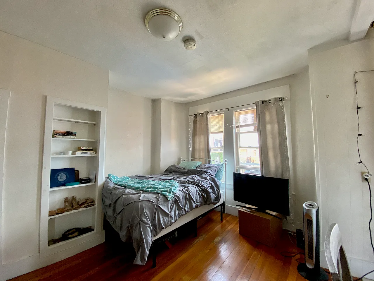 Studio, 450 sqft, $2,400 — Photo 3