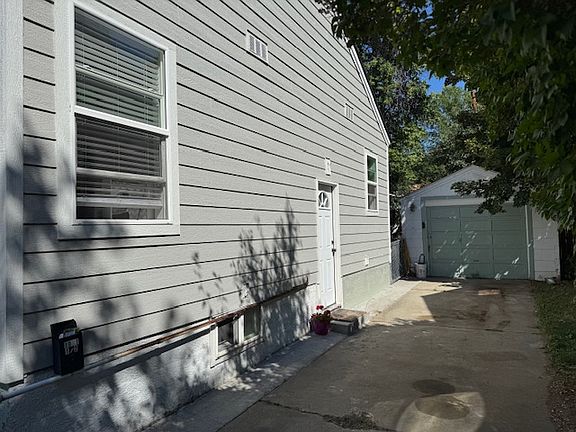 4th image of 1031 Harvard Ave #1/2