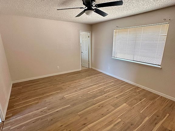 4th image of 10457 McCormick Ln