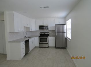 219 Pine Ter, West Palm Beach, FL 33405
