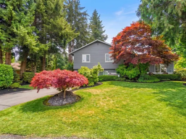 4884 13th Ave, Delta, BC V4M 2B8