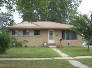 3761 Hayes St, Wayne, MI 48184