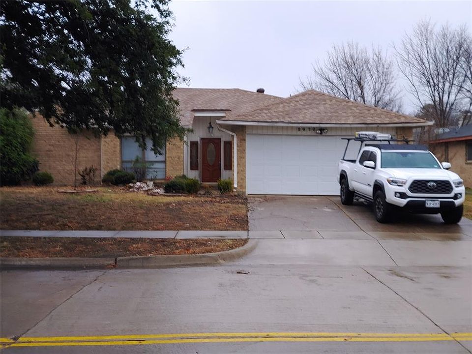 1st image of 2670 Claremont Dr
