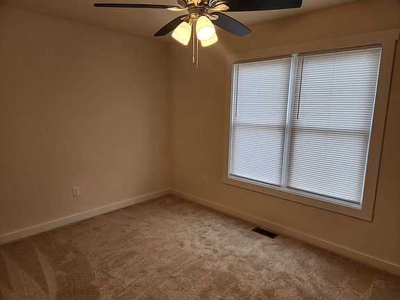 5th image of 111 Dinwiddie Ave Unit B