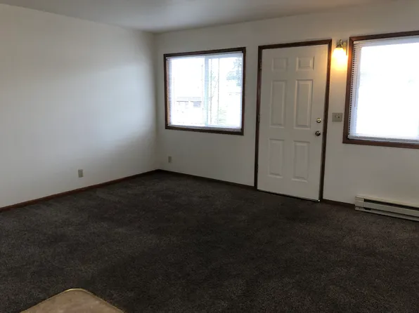 951 SW Church St, Dallas, OR