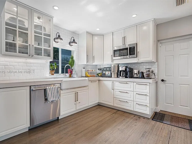 510 Bargello Ave — Photo 12