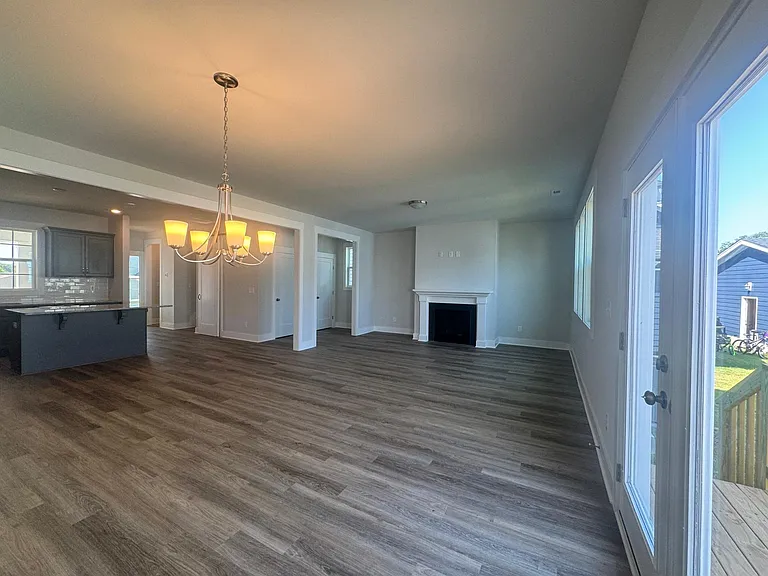 121 Broadwater Dr — Photo 6