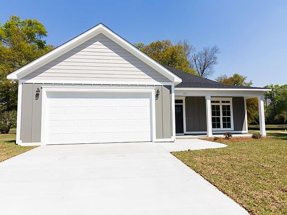 2nd image of 211 Saxton Pl