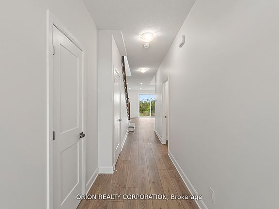 3rd image of 418 Buckthorn Dr