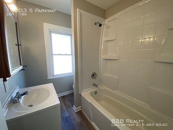 4th image of 13703 S Parkway Dr