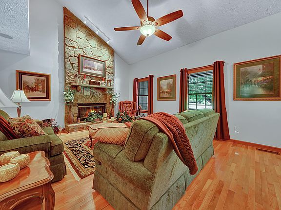 5th image of 1800 Chad Tomlinson Cir