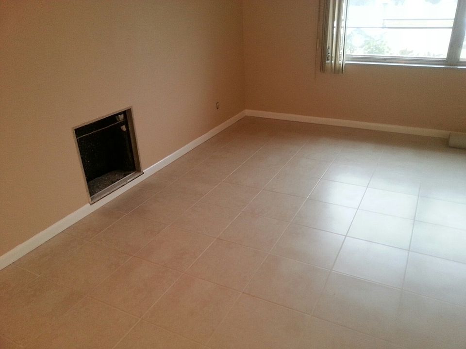 tiled great room