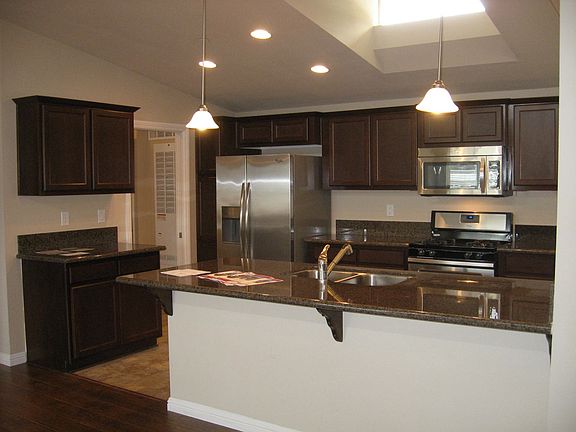 3rd image of 1462 Salamanca Ave