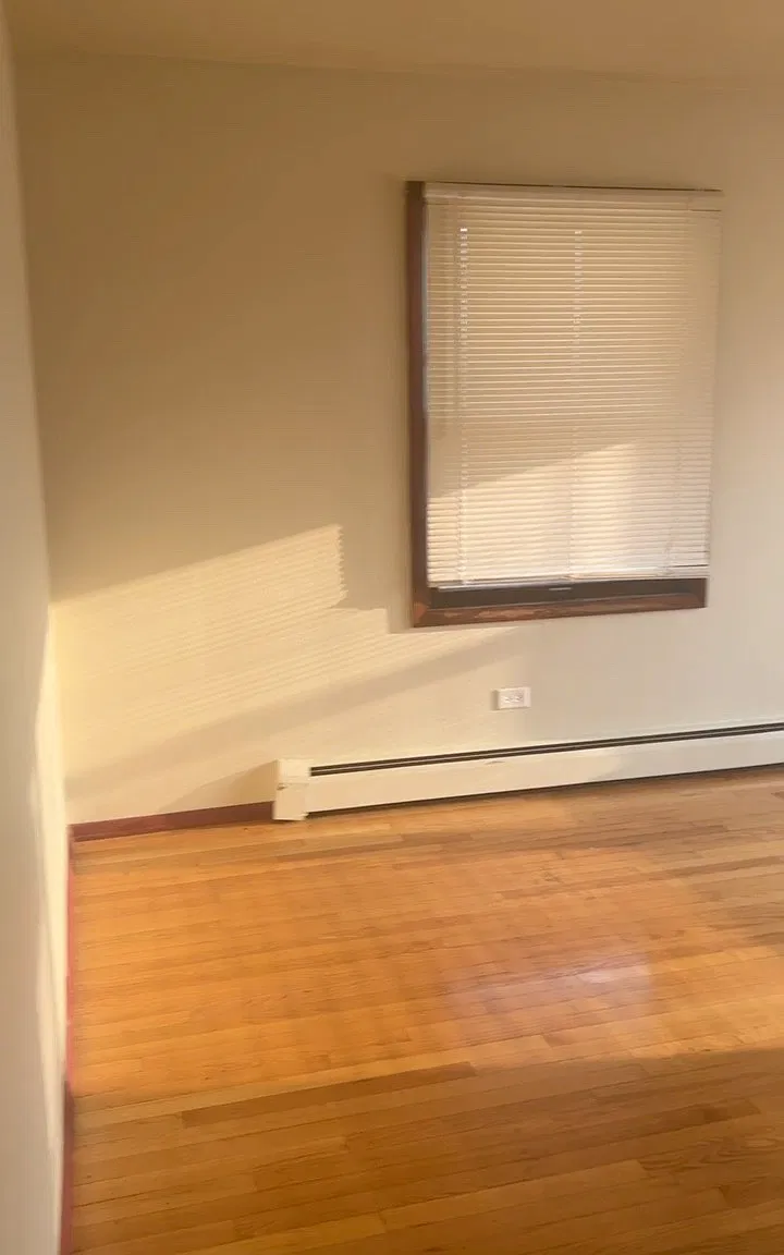 3 bed, 1000 sqft, $1,750 — Photo 3