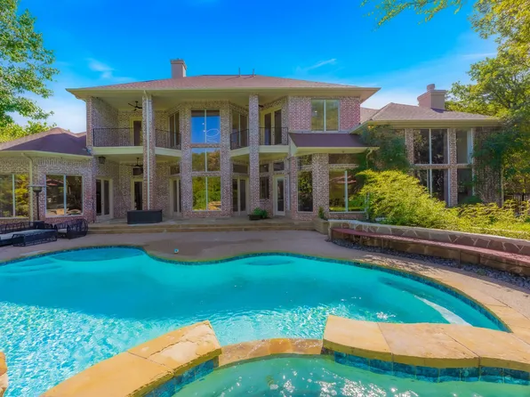 3205 High Point Dr, Flower Mound, TX 75022