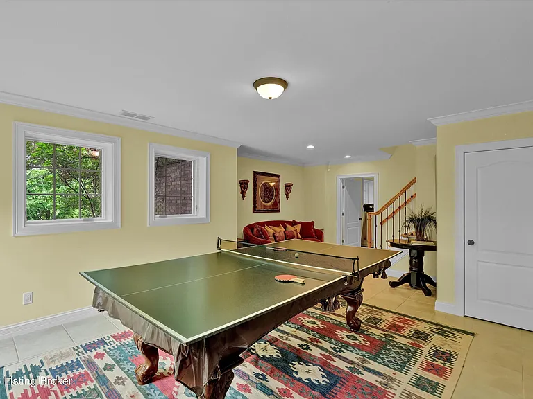 560 N Hubbards Ln — Photo 55