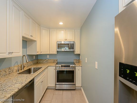 5th image of 6743 Amherst St #18