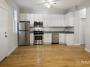 1437 W Superior St APT 2R, Chicago, IL 60642