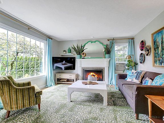 5th image of 3704 E Evergreen Blvd