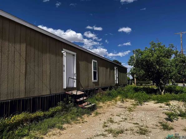 924 S Asher Rd, Hobbs, NM 88240
