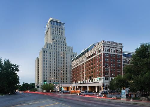 1st image of 232 N Kingshighway Blvd APT 1403