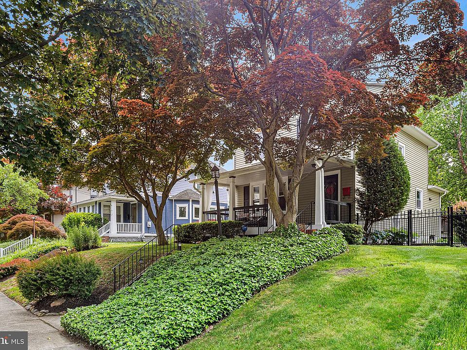 1st image of 211 Edgewood Ave