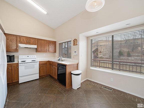 5th image of 7365 Panama Ct