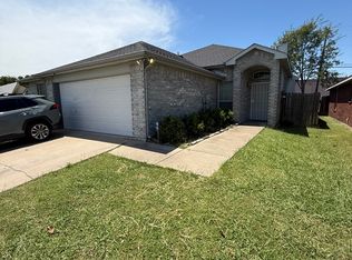 2655 Carmen Dr, Grand Prairie, TX 75052