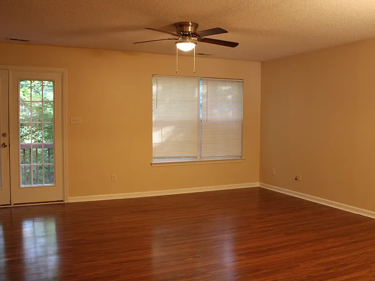 230 Blackbird Ct — Photo 3