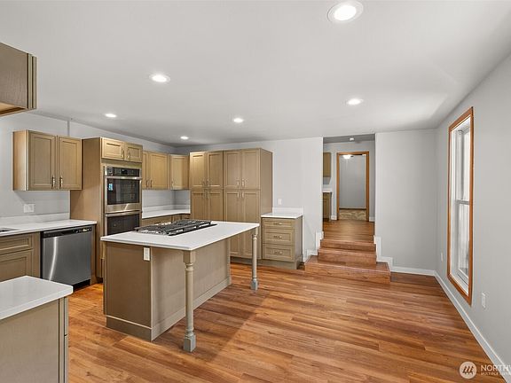 4th image of 259 10 Tooley Rd