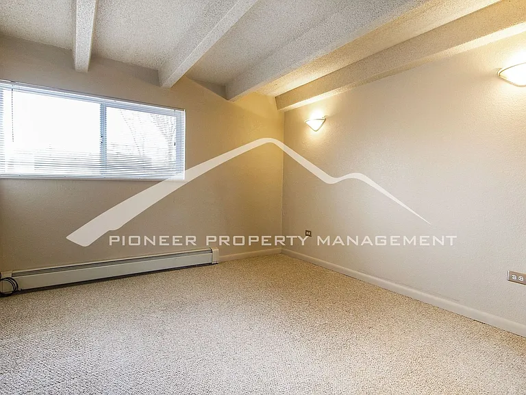 200 N Pearl St #302 — Photo 6