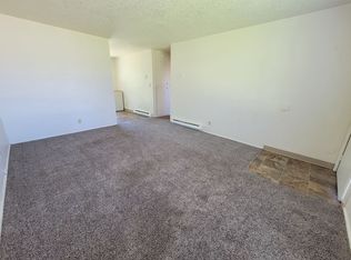 310 42nd St #19, Springfield, OR 97478