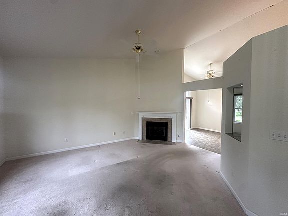 4th image of 3912 N Whitewood Way