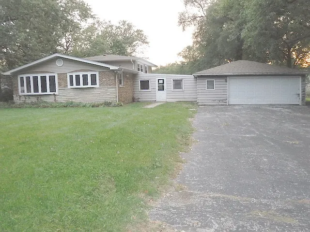 14208 Linder Ave photo 1