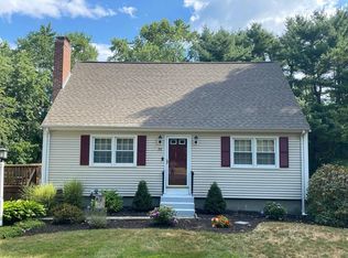 32 Mill St, Franklin, MA 02038