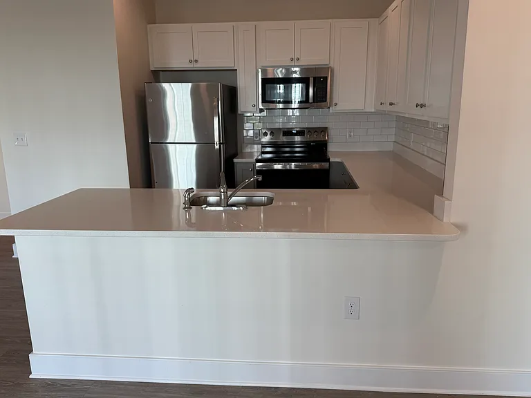 College Park Apartments — Photo 19