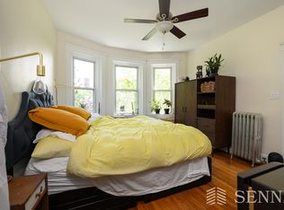 207 Chestnut St #3, Cambridge, MA 02139