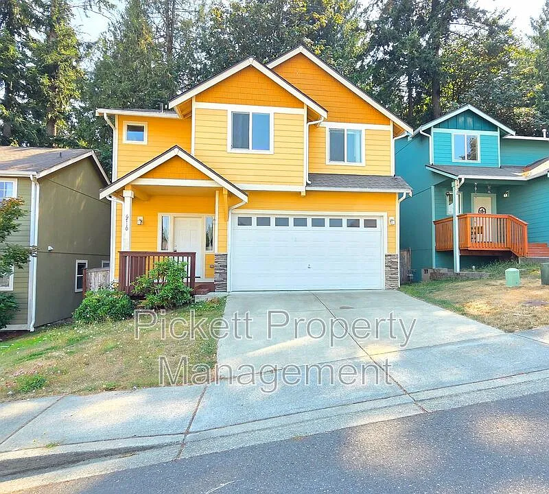 6710 Takota Pl NE