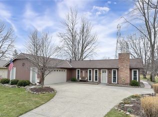 6170 Creekside Ln, North Ridgeville, OH 44039