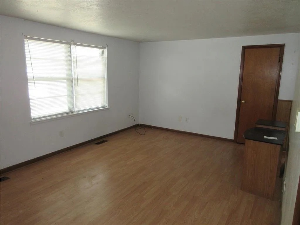 3 bed, 1012 sqft, $940 — Photo 4