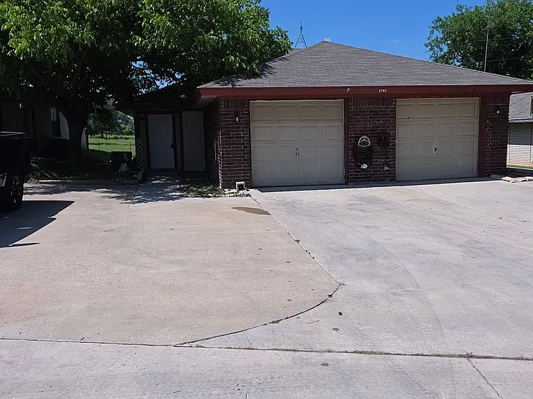 1705 Taylor St — Photo 1