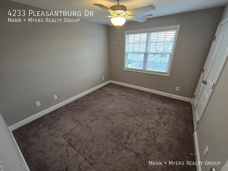 4233 Pleasantburg Dr — Photo 27